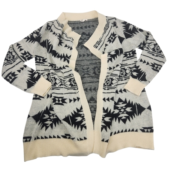 Love Culture Black and Cream Geometric Cardigan Open Front Medium Aztec Knit - Picture 5 of 10